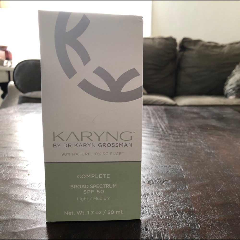 KarynG Complete SPF 50 - Light/Medium